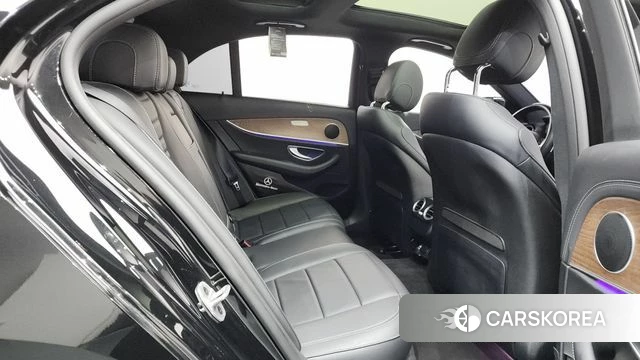 Mercedes-Benz E-Class W213 2021 Черный из Кореи, фото 2