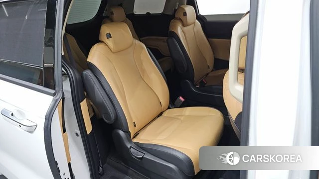 Kia Carnival 4th generation 2023 Белый из Кореи, фото 2