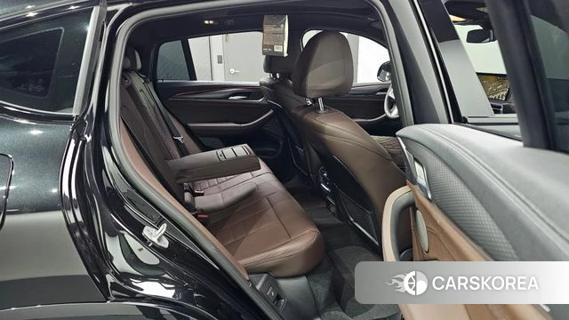 BMW X4 (G02) 2025 Черный из Кореи, фото 2