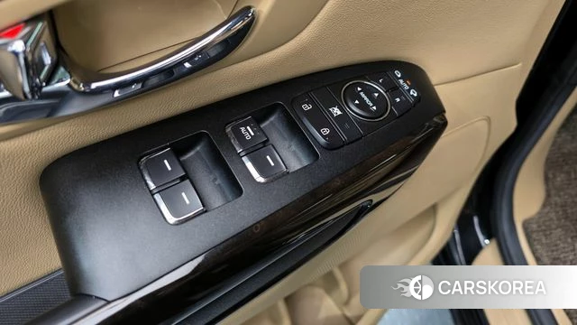 Kia The New Carnival 2018 Черный из Кореи, фото 2