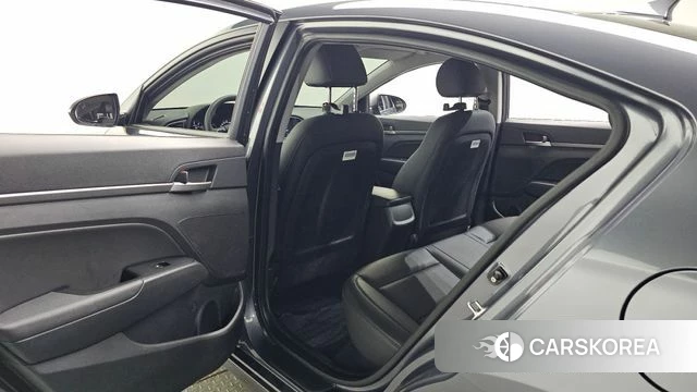 Hyundai Avante AD 2018 Серый из Кореи, фото 2