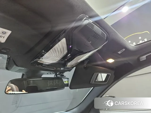 BMW 5 Series (G30) 2019 Белый из Кореи, фото 2