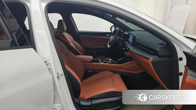 Kia The New K5 3rd generation 2023 Белый из Кореи, фото 2
