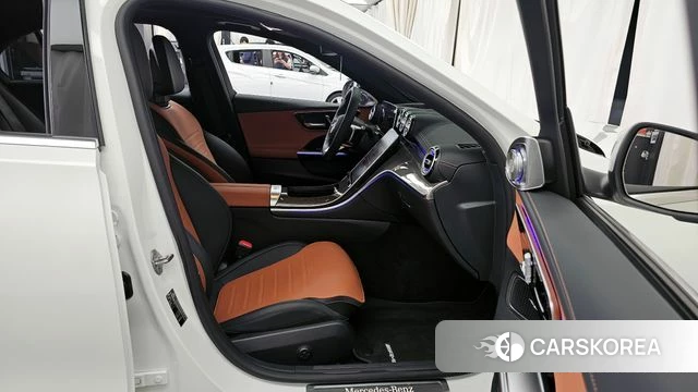 Mercedes-Benz C-Class W206 2023 Белый из Кореи, фото 2