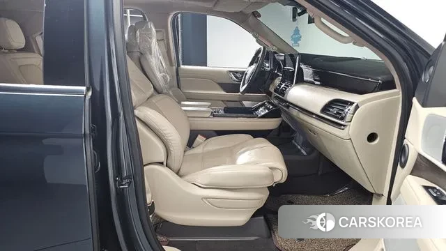 Lincoln Navigator 4th generation 2021 Серый из Кореи, фото 2