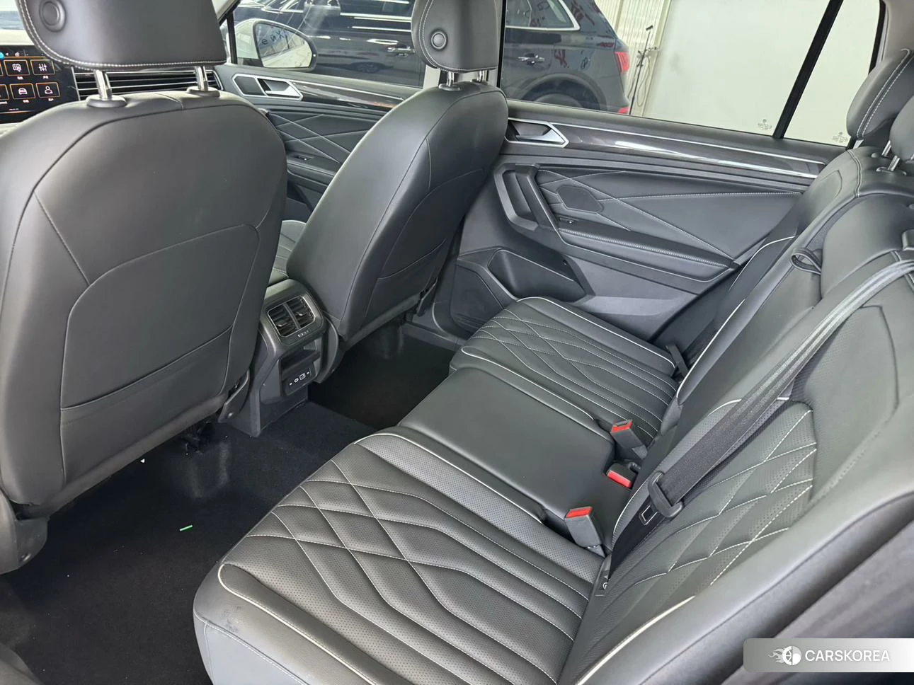 Volkswagen Tiguan L 2022 Белый из Китая, фото 2