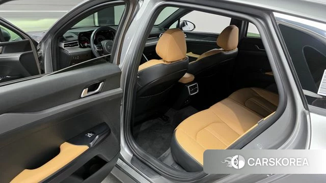 Kia K5 3rd generation 2021 Серебряный из Кореи, фото 2