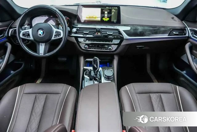 BMW 5 series 2022 Черный из Китая, фото 2