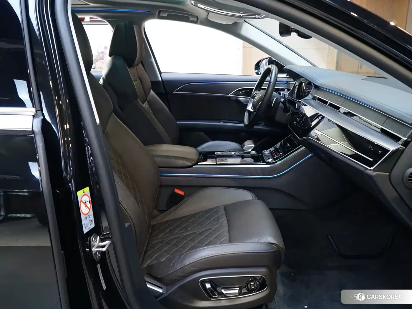 Audi A8 2022 Черный из Китая, фото 2