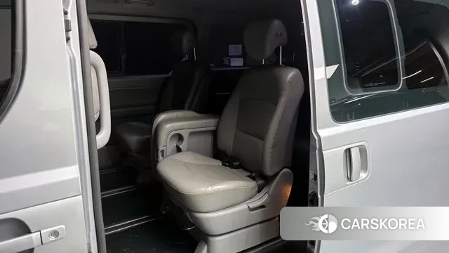 Hyundai The New Grand Starex 2018 Серебряный из Кореи, фото 2