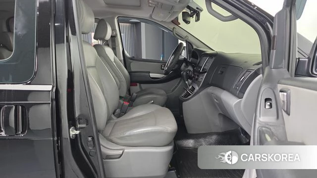 Hyundai The New Grand Starex 2018 Черный из Кореи, фото 2