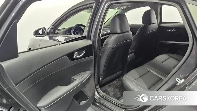 Kia The New K3 2nd generation 2023 Серый из Кореи, фото 2