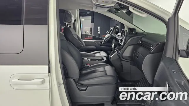 Hyundai Staria 2024 Белый из Кореи, фото 2