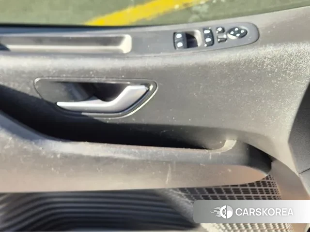 Hyundai Staria 2022 Белый из Кореи, фото 2