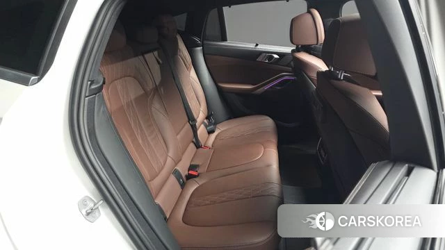 BMW X6 (G06) 2023 Белый из Кореи, фото 2