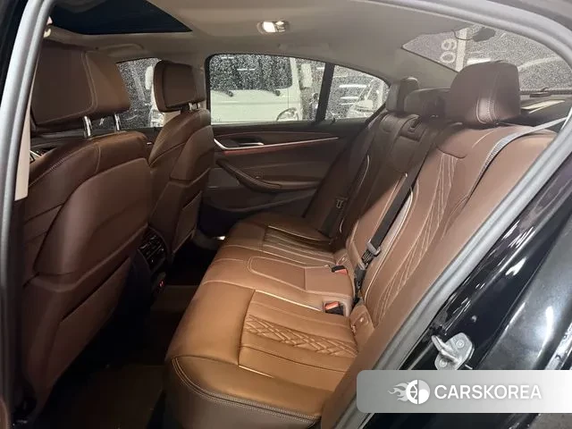 BMW 5 Series (G30) 2020 Черный из Кореи, фото 2