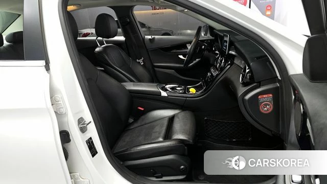 Mercedes-Benz C-Class W205 2018 Белый из Кореи, фото 2