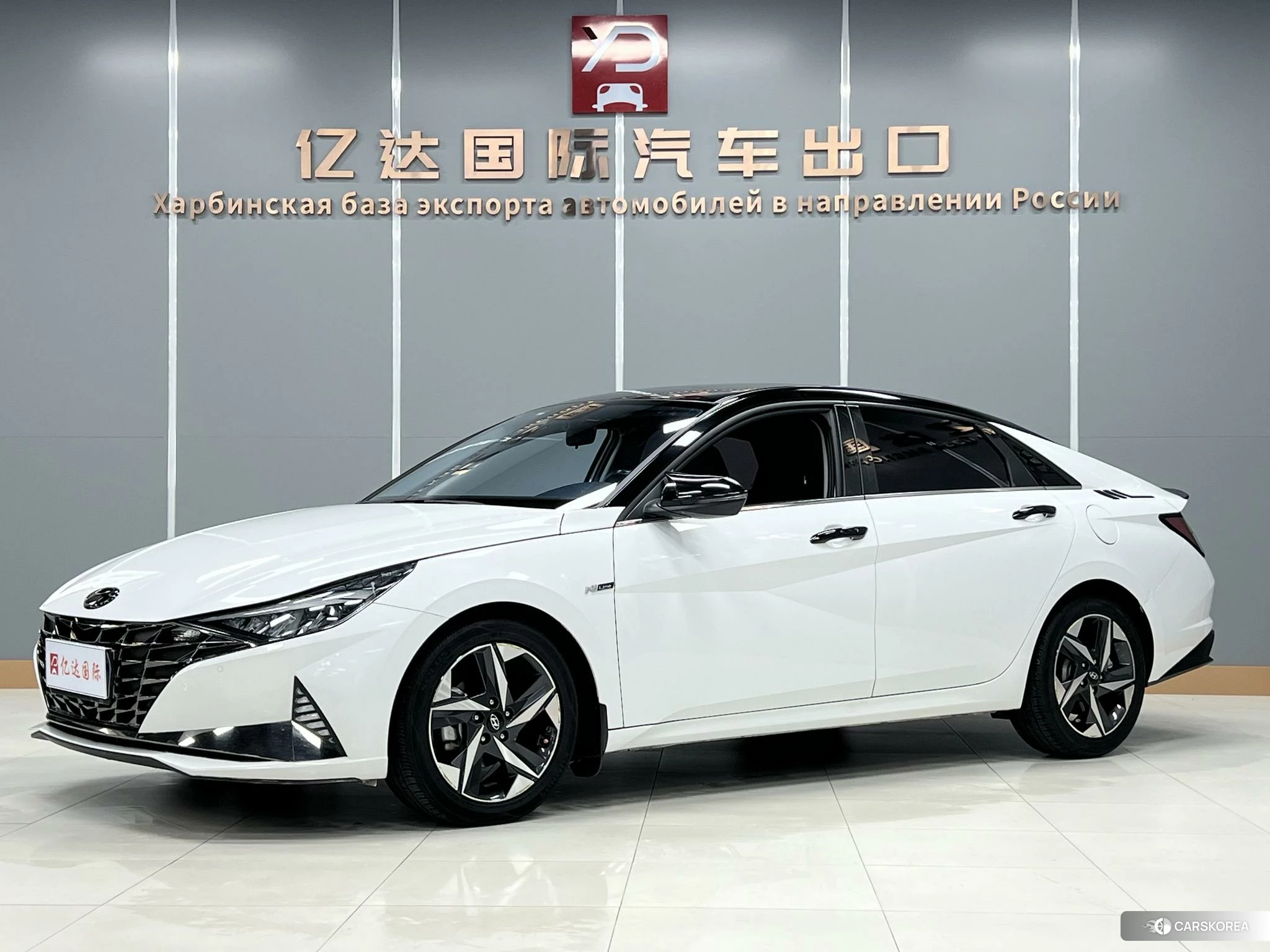Hyundai Elantra 2023 Белый из Китая, фото 2