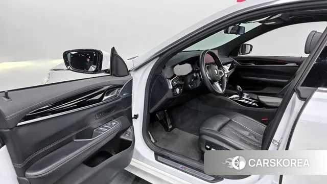 BMW 6 Series GT (G32) 2021 Белый из Кореи, фото 2