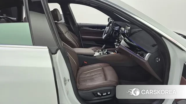 BMW 6 Series GT (G32) 2024 Белый из Кореи, фото 2