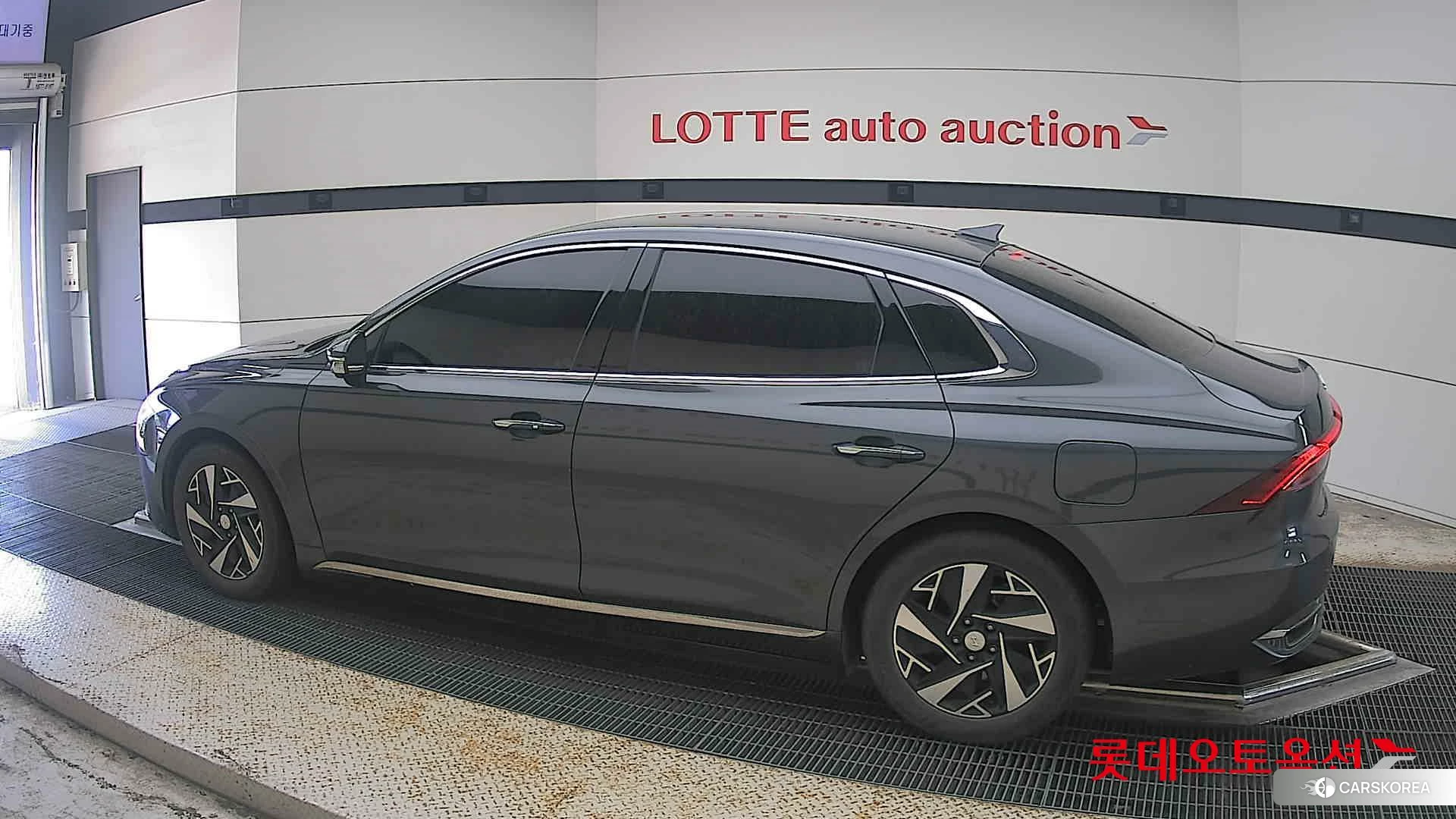 Hyundai Grandeur Hybrid 2022 Nocturne Grey Metallic из Кореи, фото 2