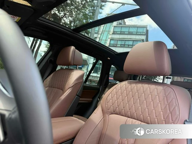 BMW X5 (G05) 2026 Небесно-голубой из Кореи, фото 2