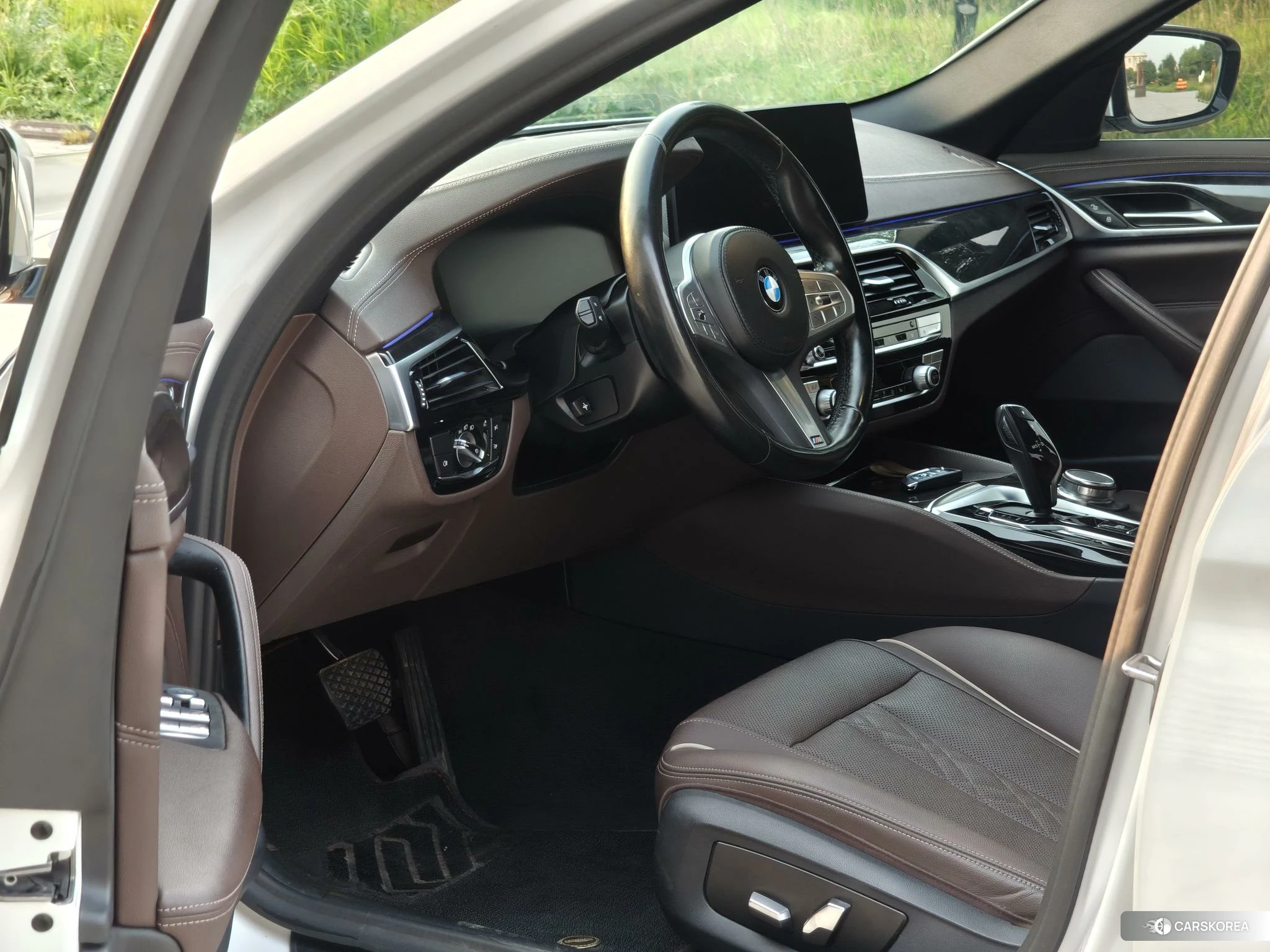 BMW 5 series 2022 Белый из Китая, фото 2