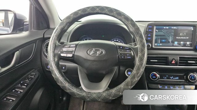 Hyundai Kona 2019 Серебристо-серый из Кореи, фото 2