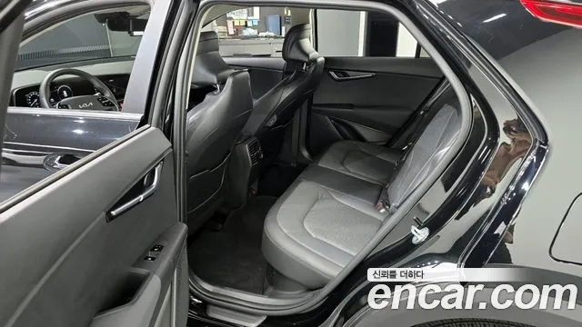 Kia Di Ol Nu Niro 2022 Черный из Кореи, фото 2