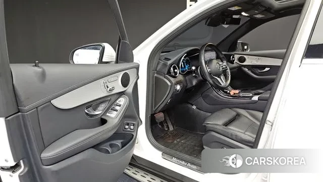 Mercedes-Benz GLC-Class X253 2020 Белый из Кореи, фото 2