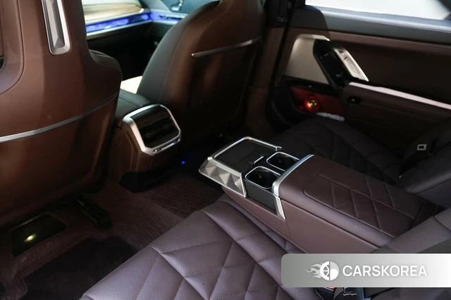 BMW 7 series 2023 Черный из Китая, фото 2