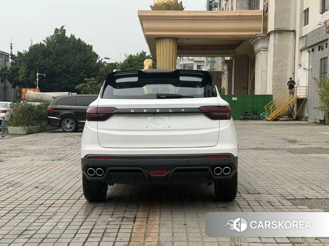 Geely Automobile Binyue 2022 Белый из Китая, фото 2