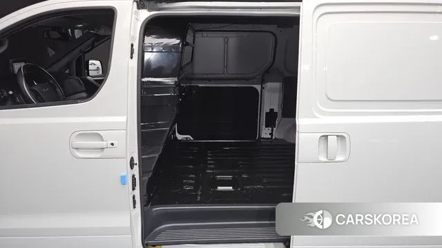 Hyundai The New Grand Starex 2021 Белый из Кореи, фото 2