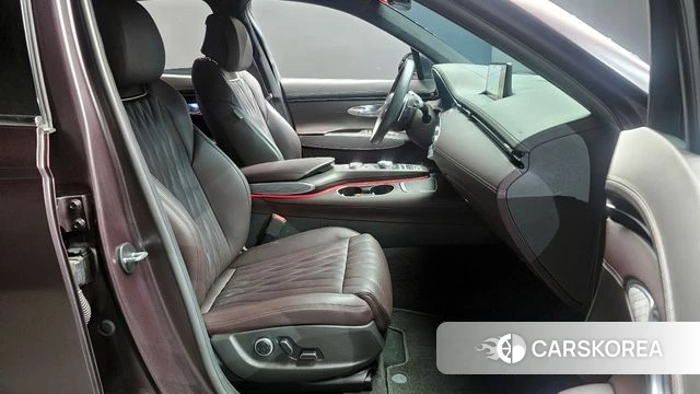 Genesis GV70 2021 Коричневый из Кореи, фото 2