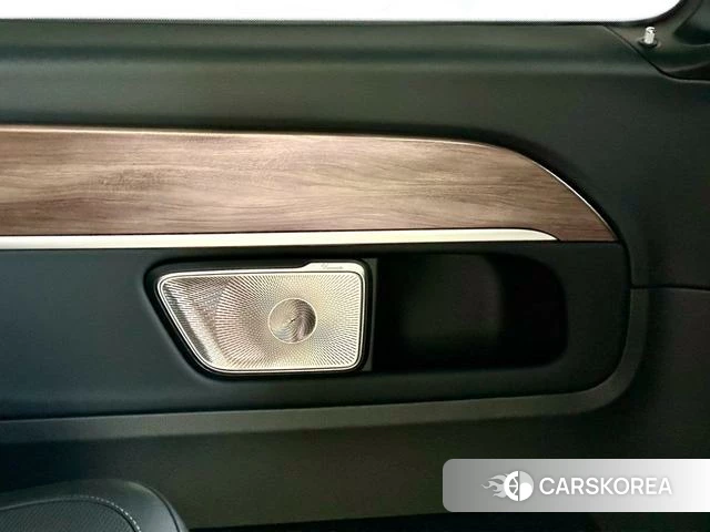 Mercedes-Benz V-class 2024 Черный из Китая, фото 2