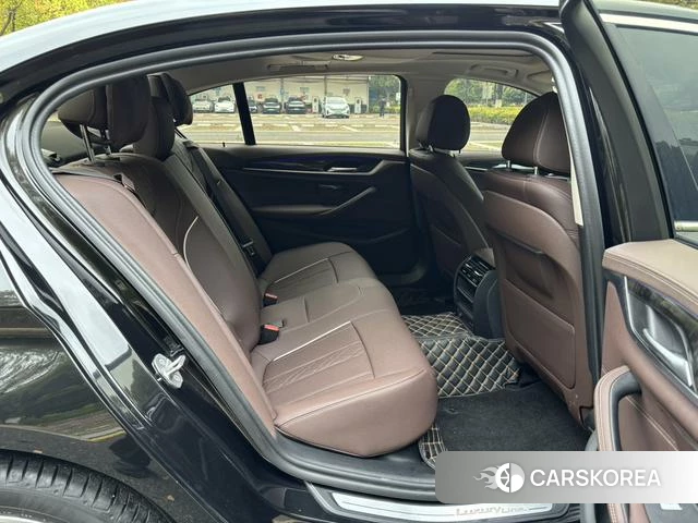 BMW 5 series 2023 Черный из Китая, фото 2