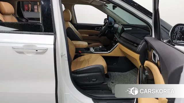 Kia Carnival 4th generation 2023 Белый из Кореи, фото 2