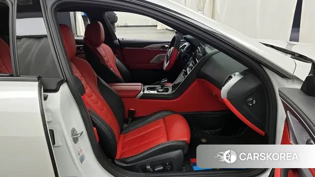 BMW 8 Series (G15) 2020 Белый из Кореи, фото 2