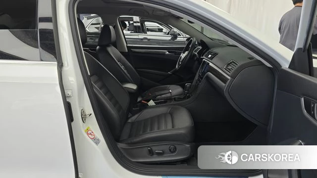 Volkswagen The New Passat 2018 Белый из Кореи, фото 2