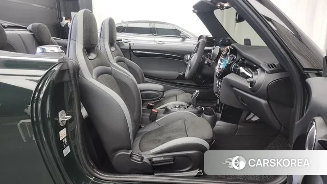 Mini Cooper S Convertible 2024 Зеленый из Кореи, фото 2