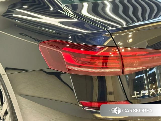 Volkswagen Passat 2025 Черный из Китая, фото 2