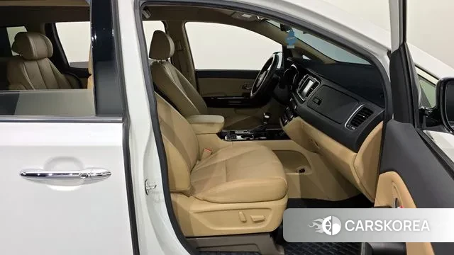 Kia The New Carnival 2019 Белый из Кореи, фото 2
