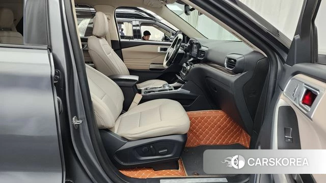 Ford Explorer 6th Generation 2021 Серый из Кореи, фото 2
