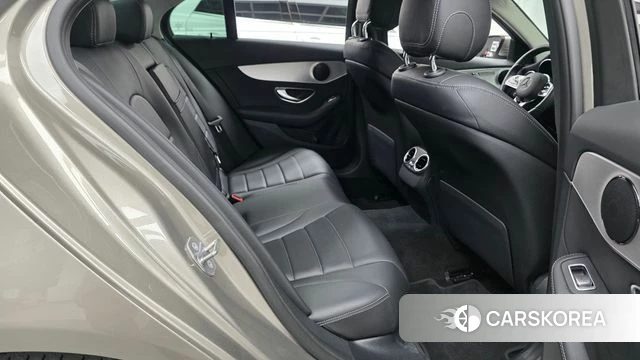 Mercedes-Benz C-Class W205 2020 Песочный из Кореи, фото 2