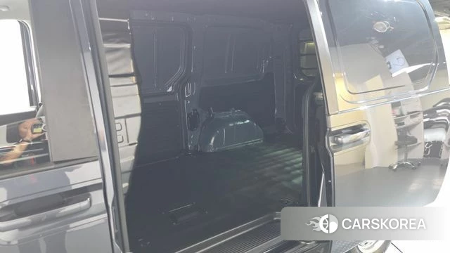 Hyundai Staria 2023 Серый из Кореи, фото 2