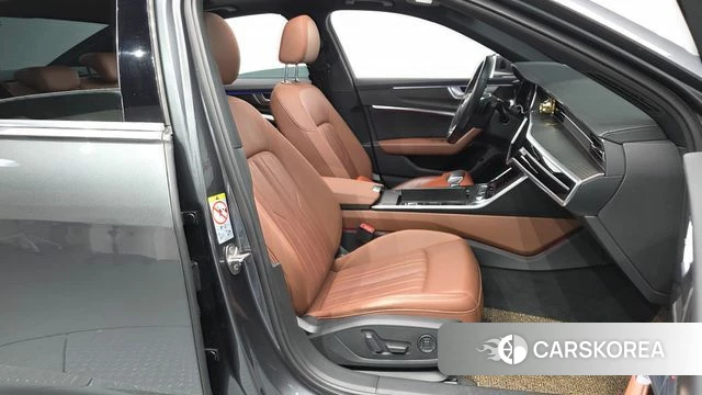 Audi A6 (C8) 2020 Серый из Кореи, фото 2