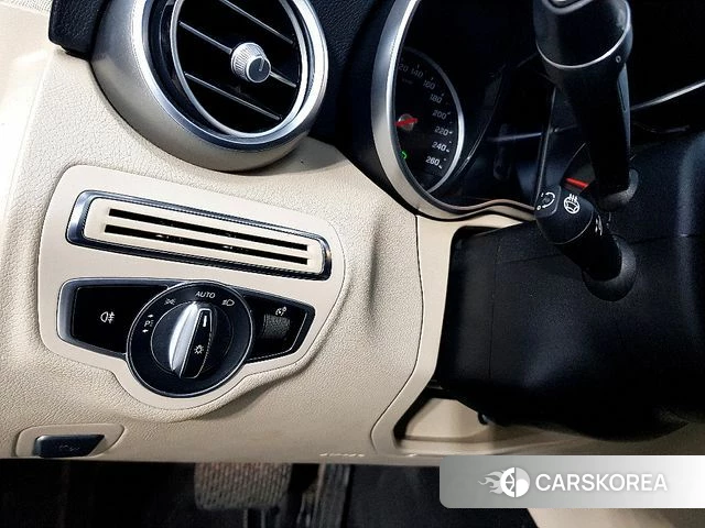 Mercedes-Benz C-Class W205 2019 Серый из Кореи, фото 2