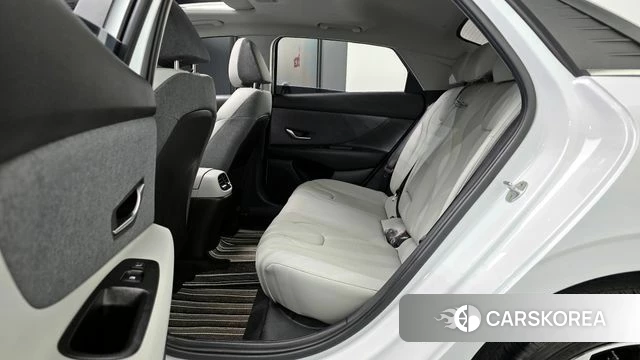 Hyundai Avante (CN7) 2021 Белый из Кореи, фото 2