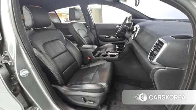 Kia Sportage The Bold 2018 Серебристо-серый из Кореи, фото 2
