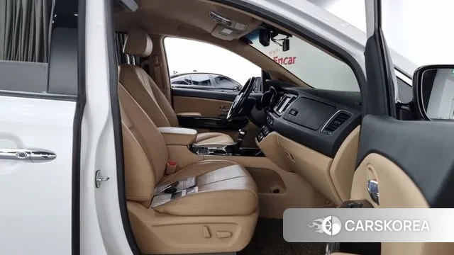 Kia The New Carnival 2019 Белый из Кореи, фото 2